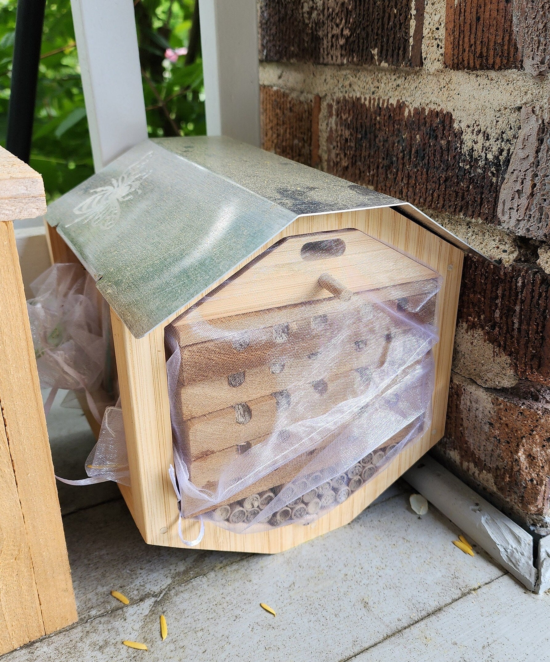 Solitary Native Bee House - Eco-Friendly Bamboo, Cedar, and Etched Aluminum Roof - Perfect for Pollinator Gardens - hand made